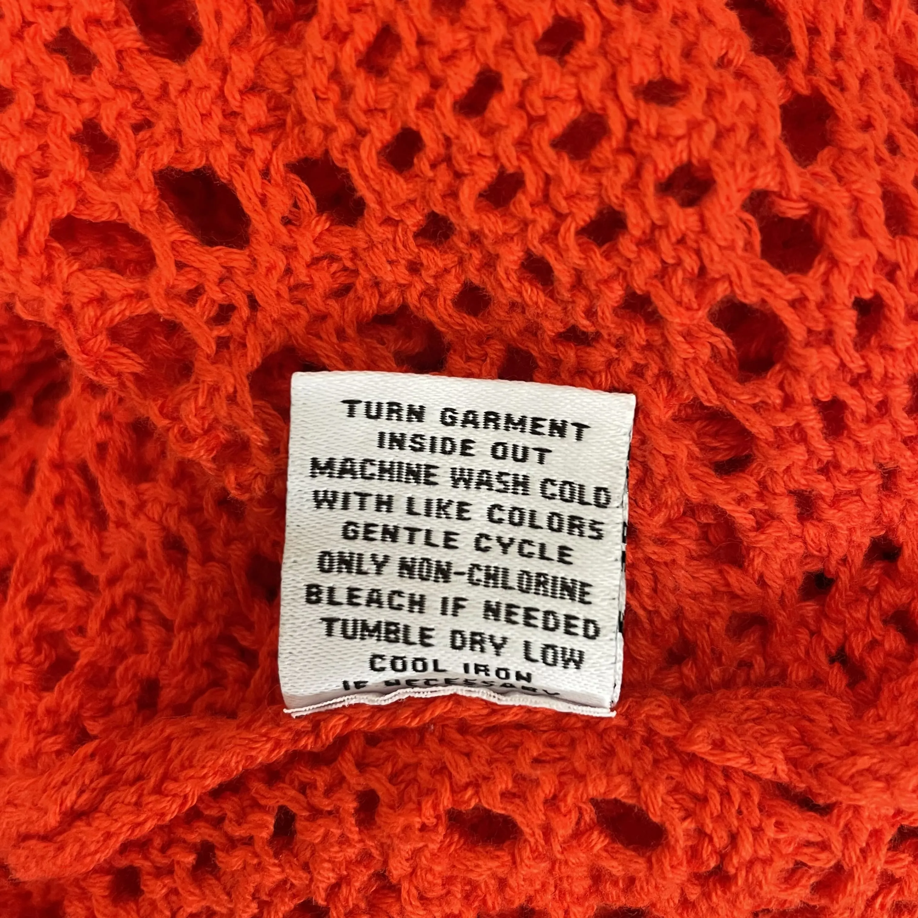 525 | Women's Red Open Knit Crop Pullover Sweater | Size: M