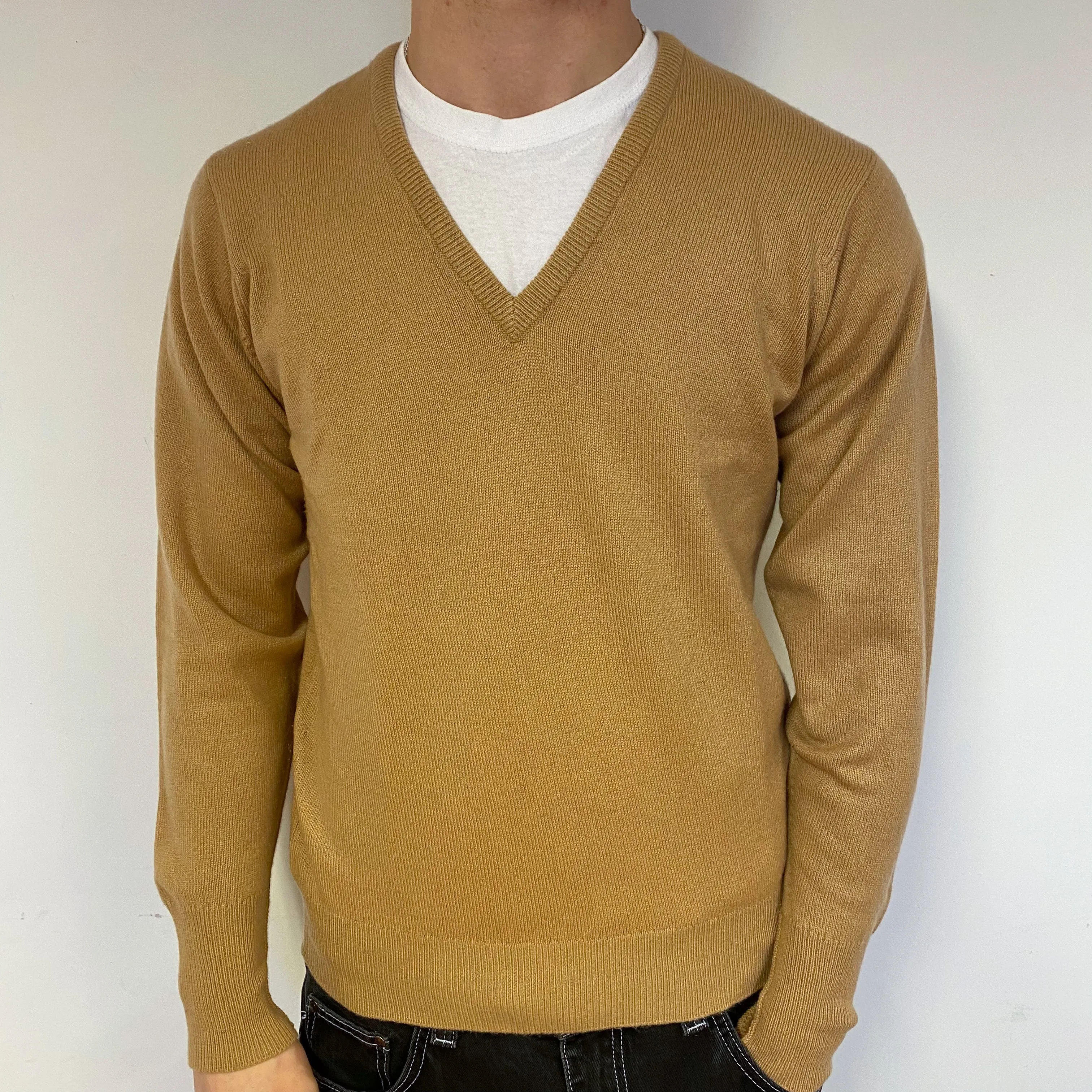 Men’s Vintage Camel Cashmere V-Neck Jumper Medium