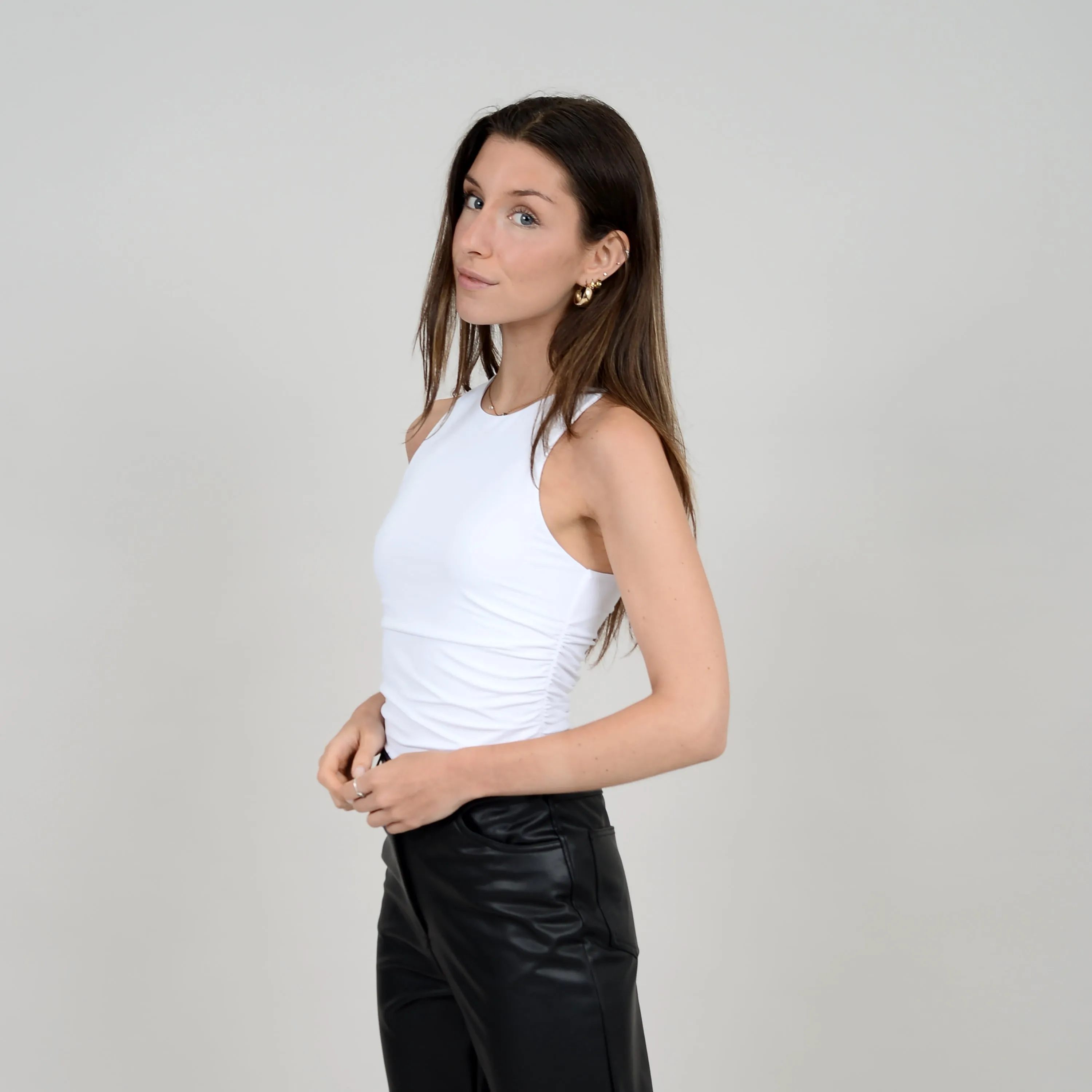 SECOND SKIN BY RD STYLE  WOMEN'S RIYAN HIGH CREW SIDE SHIRRING SHELL TANK-WHITE, BLACK, NOMAD