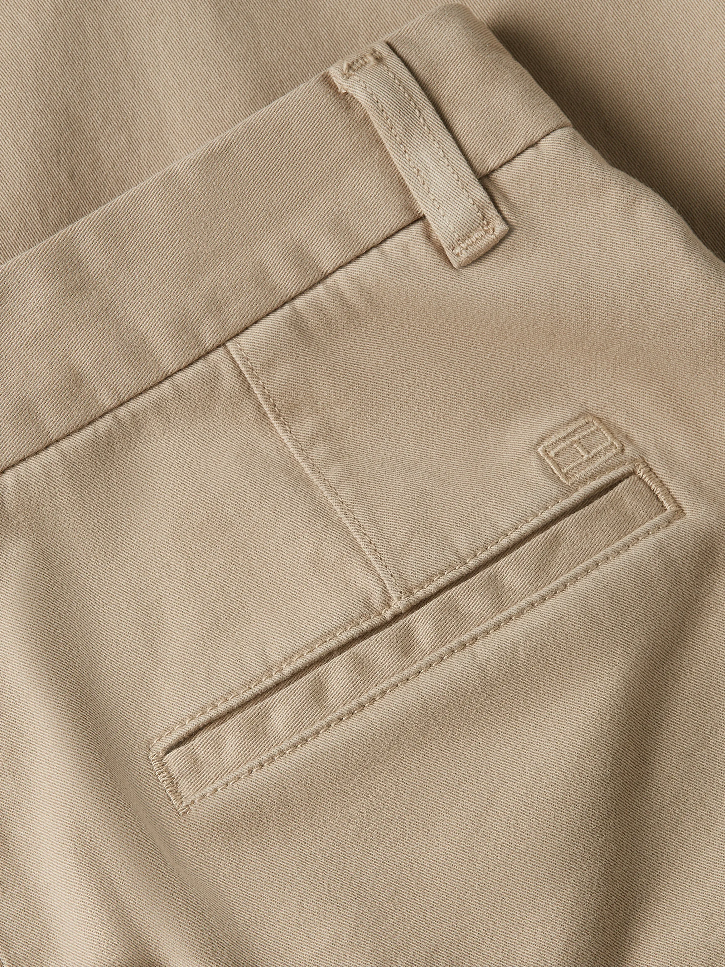 Stretch Slim Chinos